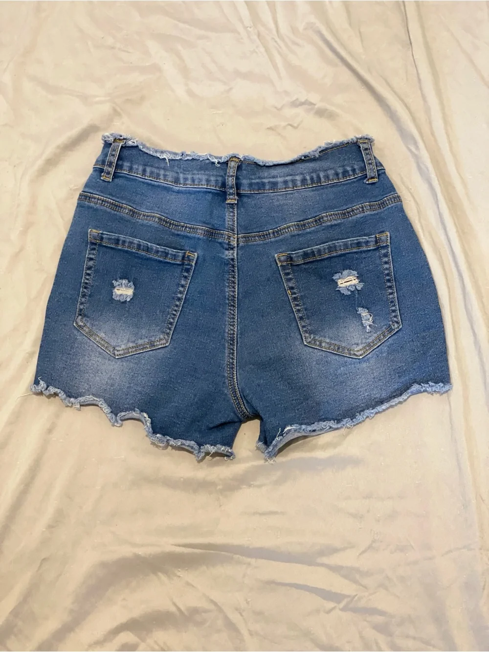 🔥 TRENDY Frayed Raw Hem High-Rise Stretch Jeans! 💎 Size S (13” Waist) ✨